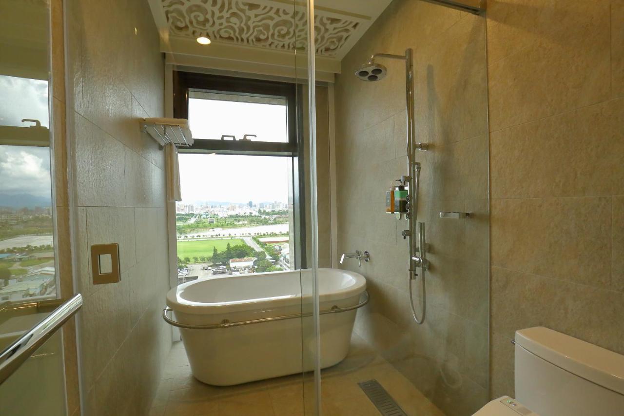 Kloud Hotel Taichung Exterior foto
