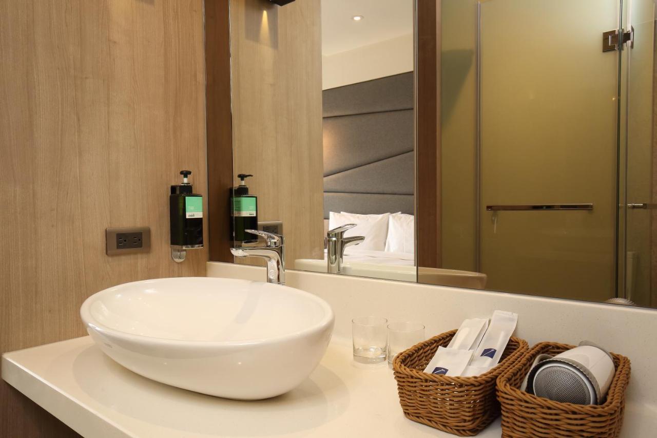 Kloud Hotel Taichung Exterior foto