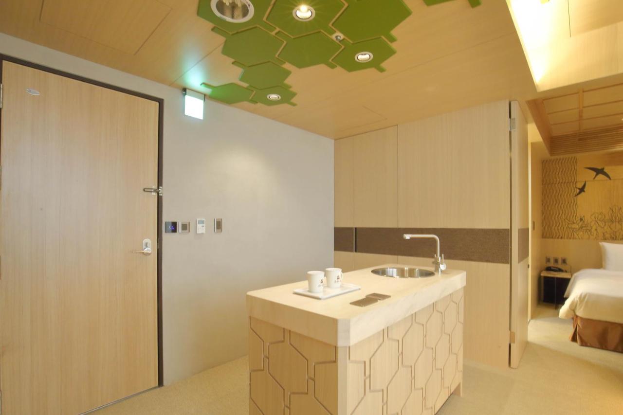 Kloud Hotel Taichung Exterior foto