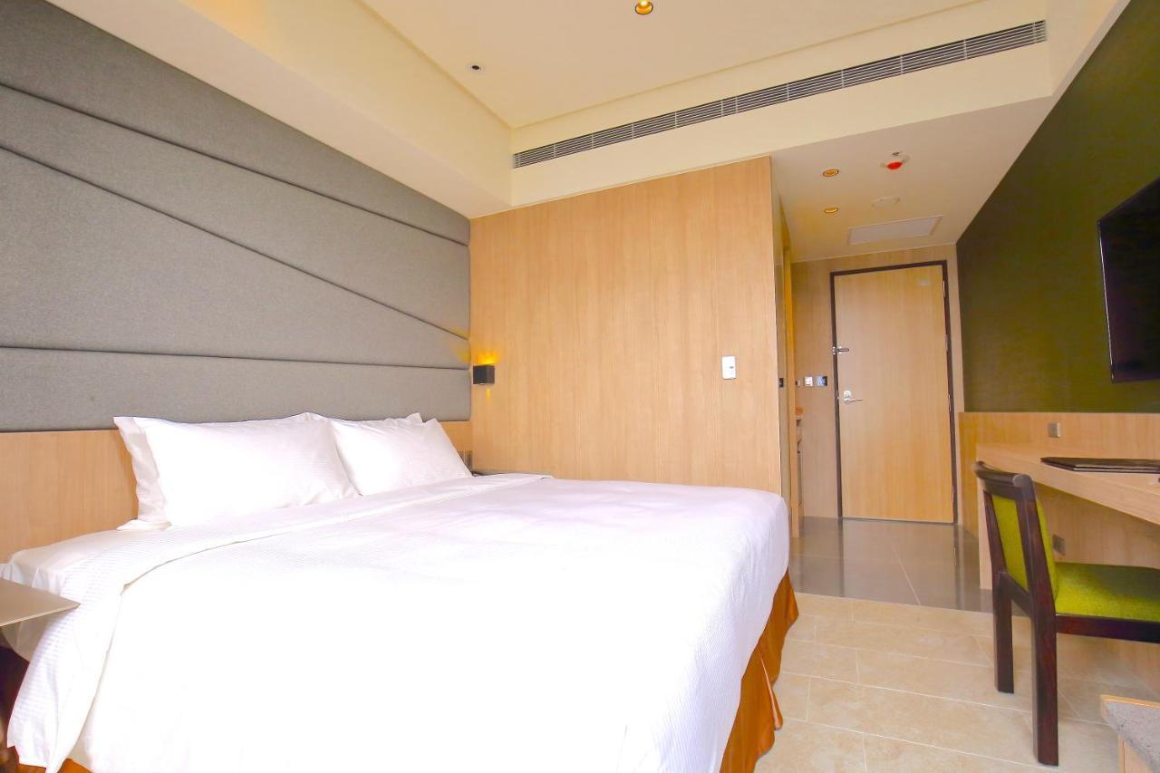 Kloud Hotel Taichung Exterior foto