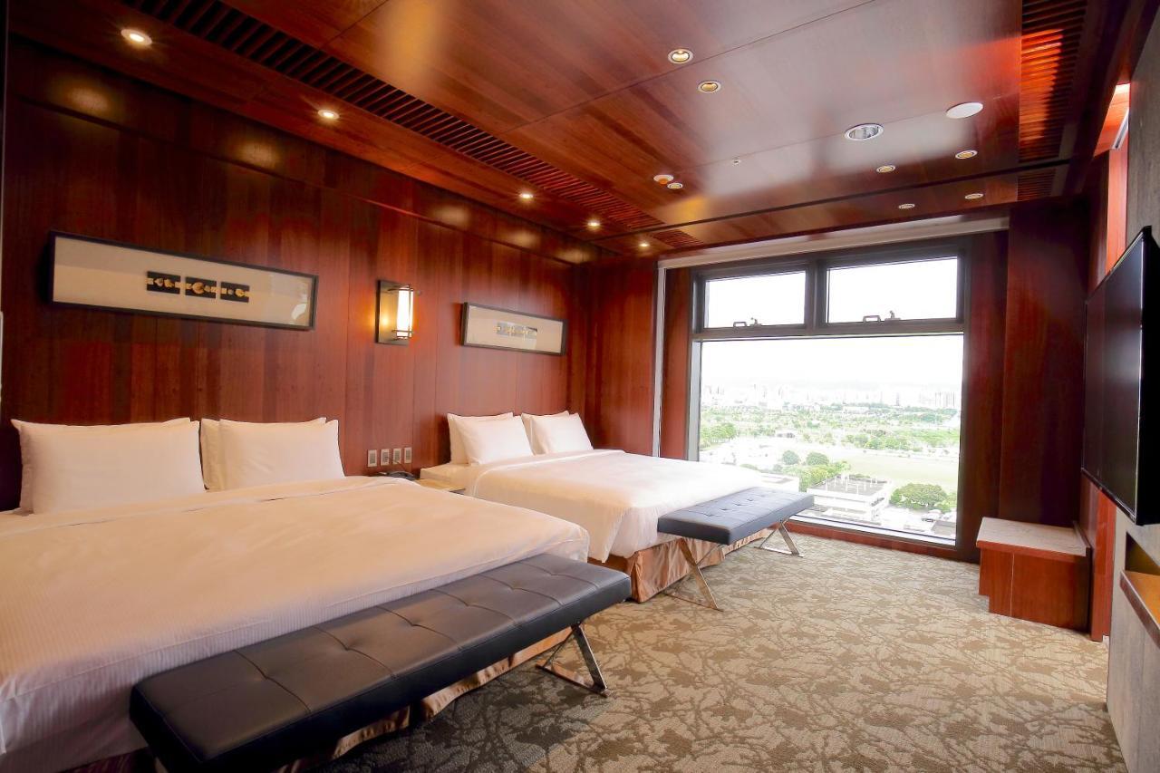 Kloud Hotel Taichung Exterior foto
